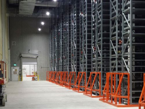 Improve energy efficiency, keep your workers safe and streamline operations by upgrading your warehouse dock doors.